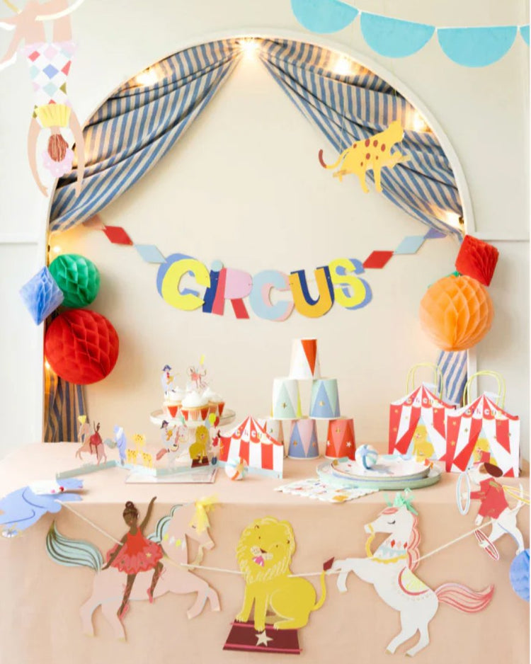 Circus Parade - partyalacarte.co.in