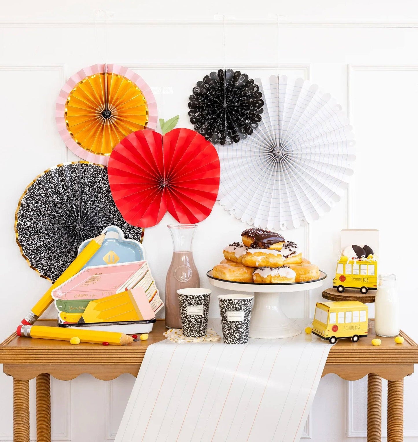 Stack of Books Paper Plate ( x8)