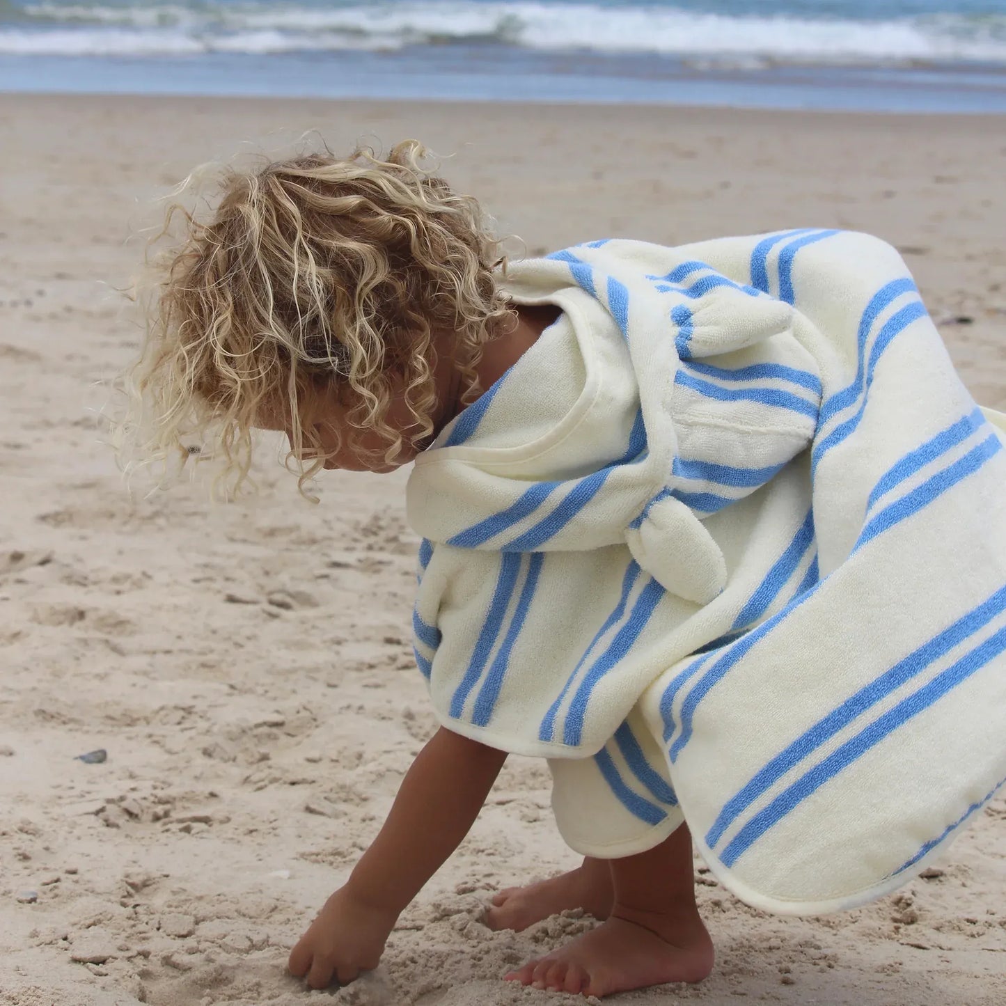 Sid the Seagull Blue Stripe Kids Character Hooded Towel