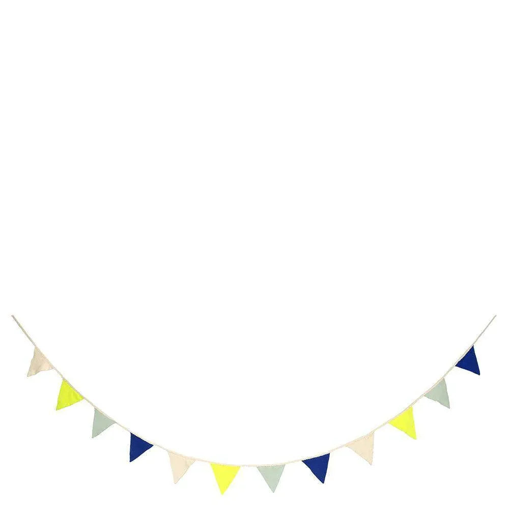 Meri Meri Blue Knitted Flag Garland - partyalacarte.co.in