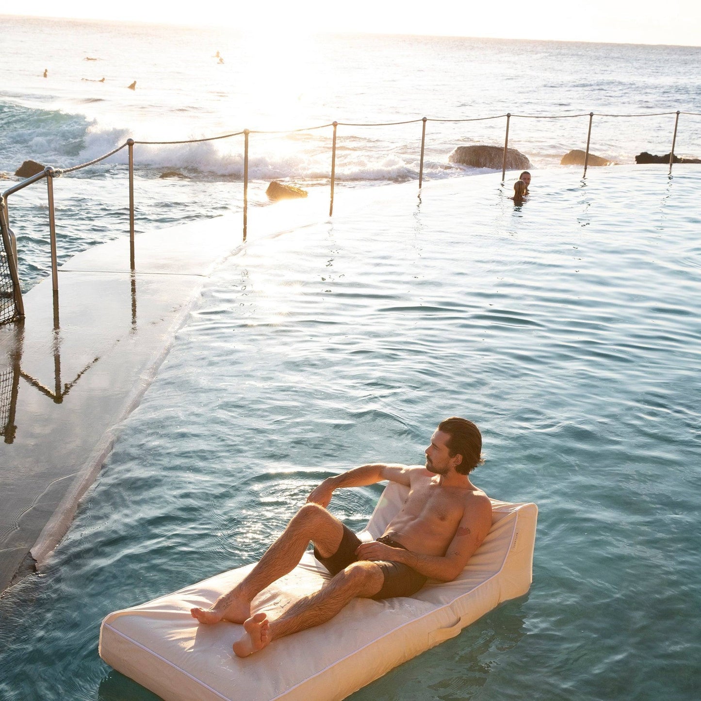 sunnylife Casa Luxe Lie-On Lounger - partyalacarte.co.in