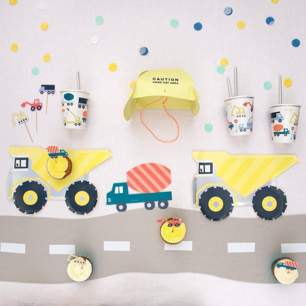 Meri Meri Dumper Truck Plates (set of 8) - partyalacarte.co.in