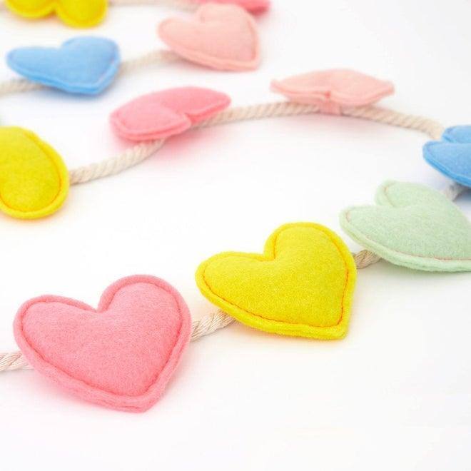 Meri Meri Felt Heart Garland - partyalacarte.co.in