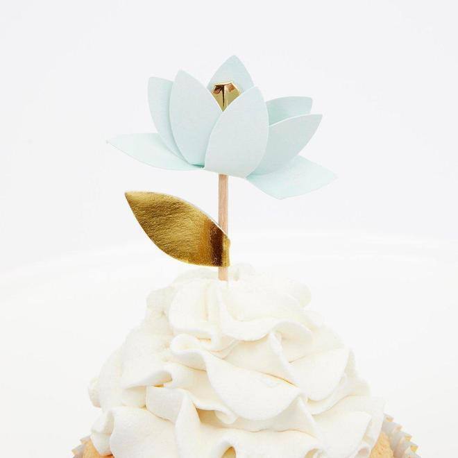 Meri Meri Flower Bouquet Cupcake Kit (set of 12 toppers) - partyalacarte.co.in
