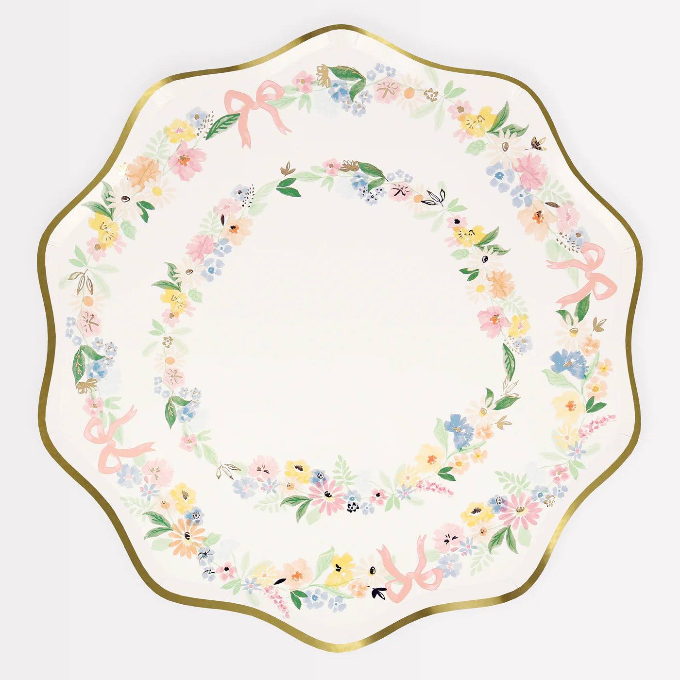 Elegant Floral Dinner Plates (x8)
