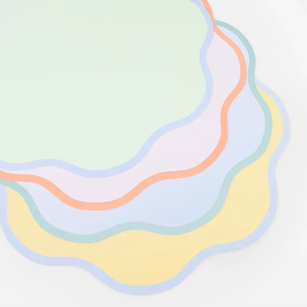 Wavy Round Paper Placemats (x12)