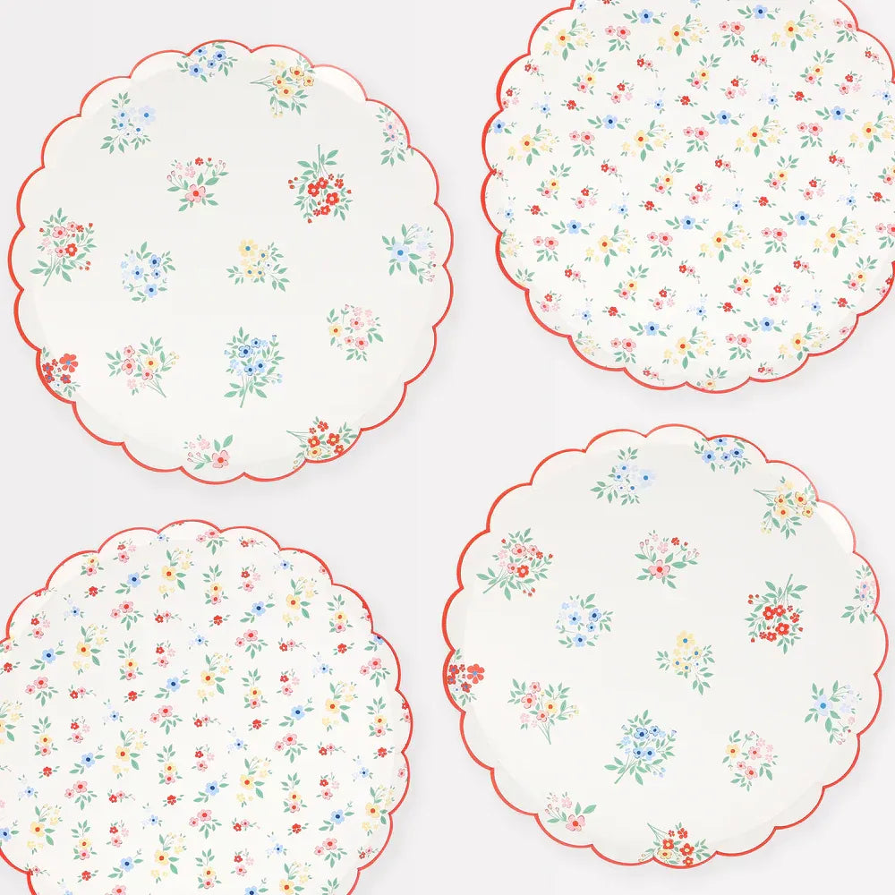 Ditsy Posy Scalloped Side Plates (x8)