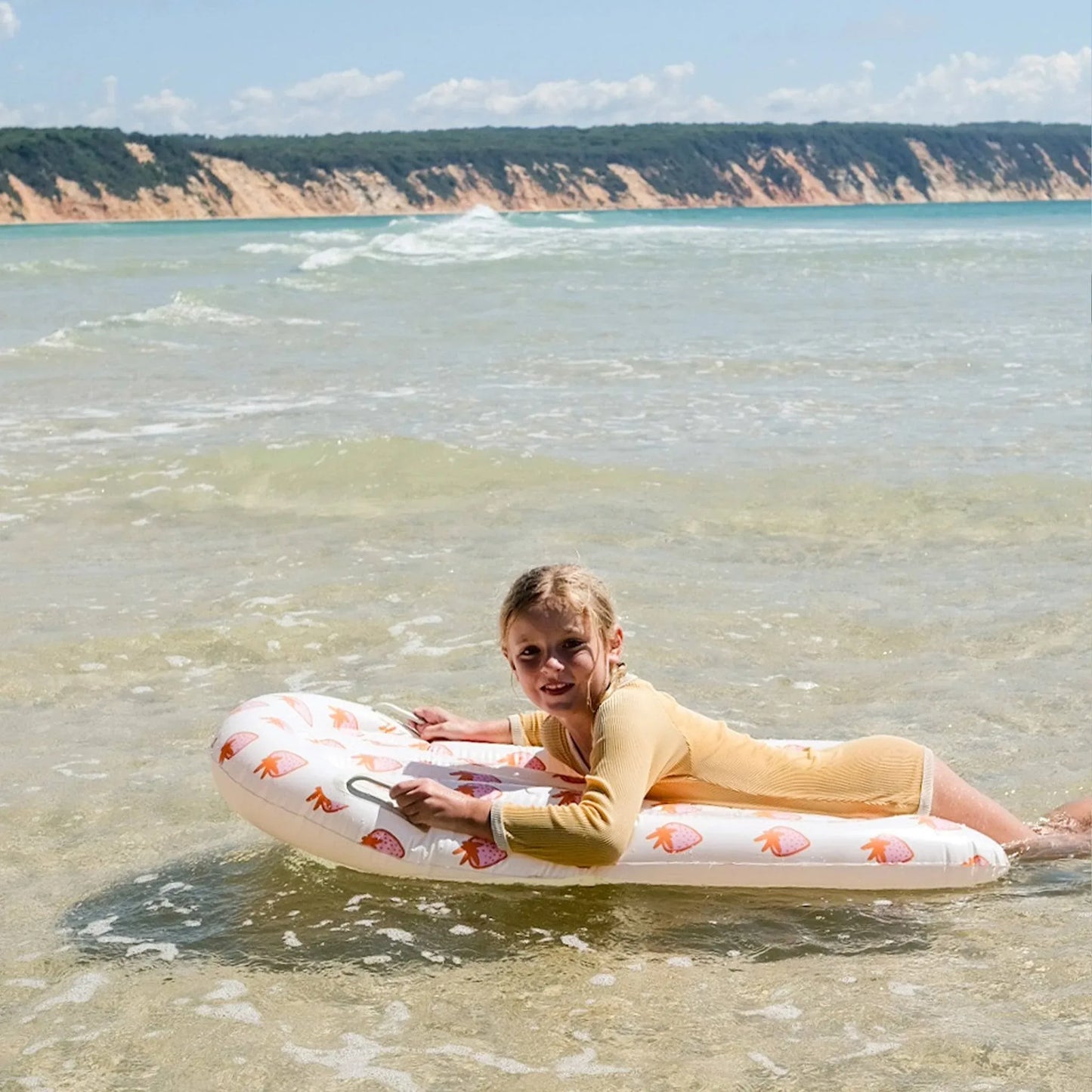 sunnylife Sea Seeker Strawberry Inflatable Boogie Board - partyalacarte.co.in
