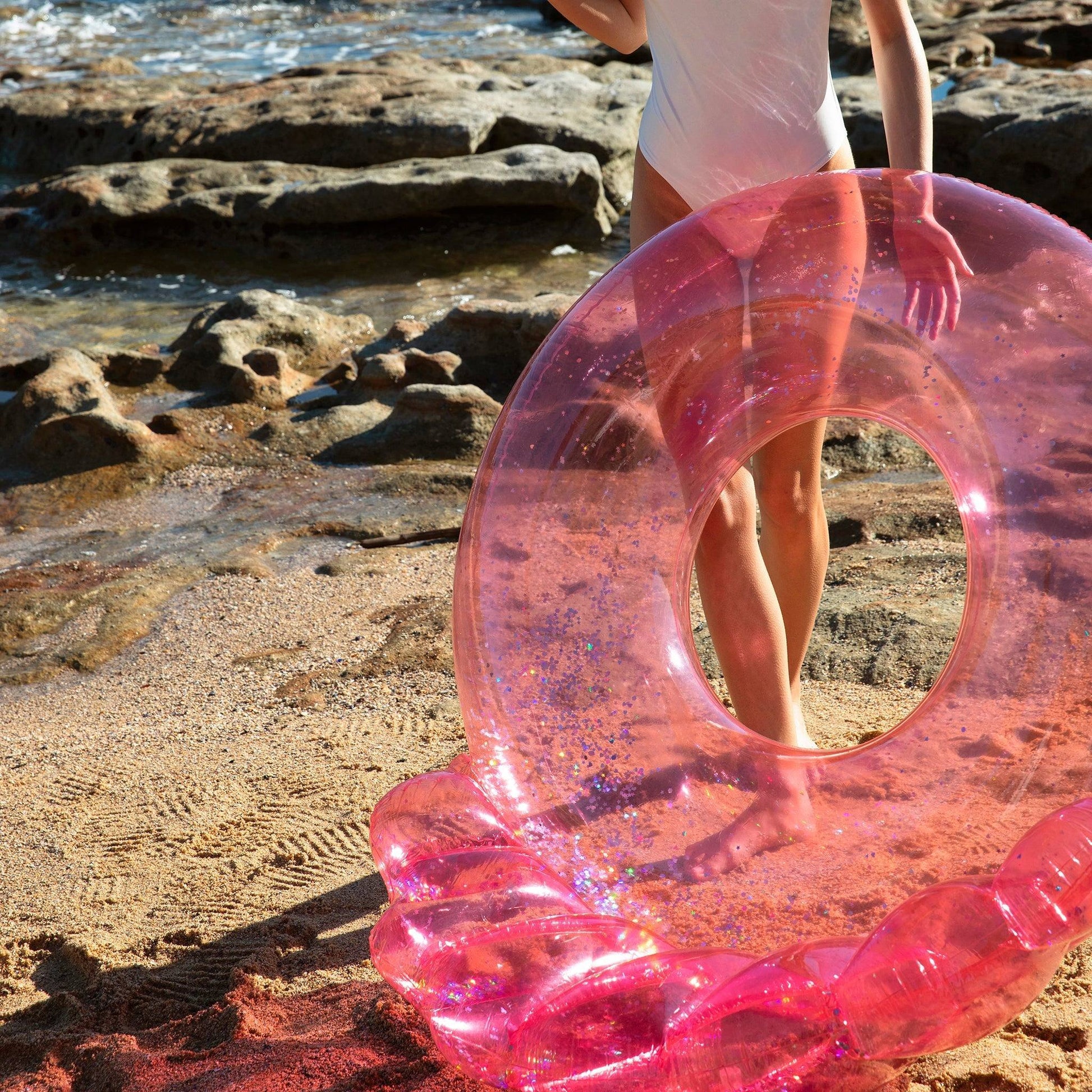 sunnylife Shell Bubblegum Luxe Pool Ring - partyalacarte.co.in