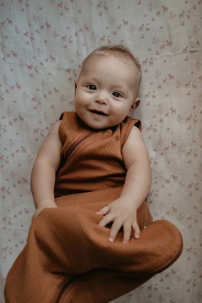 GOTS Sleepsuit Sleeveless 9-24 TOG 1.0 Toffee