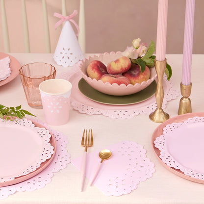 Broderie Anglaise Lace Multi Dinner Plates | Pack of 8
