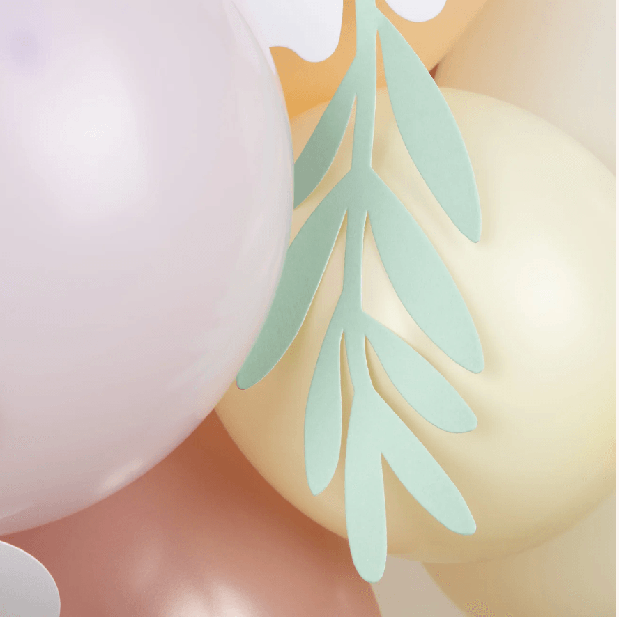 Pastel Daisy Balloon Garland