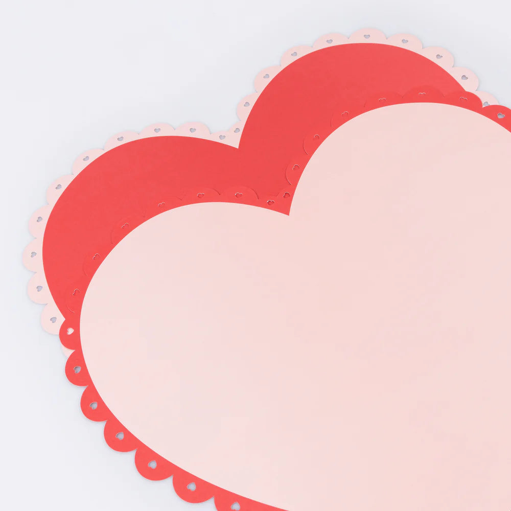 Scalloped Heart Paper Placemat (x 12)