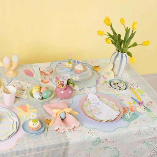 Wavy Round Paper Placemats (x12)