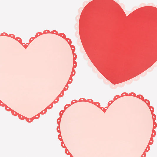 Scalloped Heart Paper Placemat (x 12)