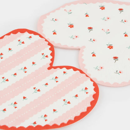Vintage Rose Heart Napkins (x 16)