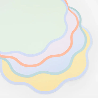 Wavy Round Paper Placemats (x12)