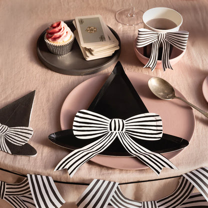 Black & White Stripy Bow Cups (x8)