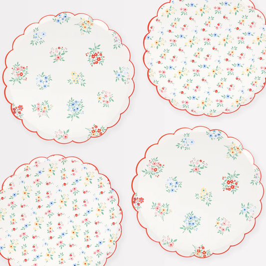 Ditsy Posy Scalloped Side Plates (x8)