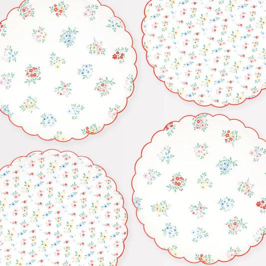 Ditsy Posy Scalloped Dinner Plates (x8)