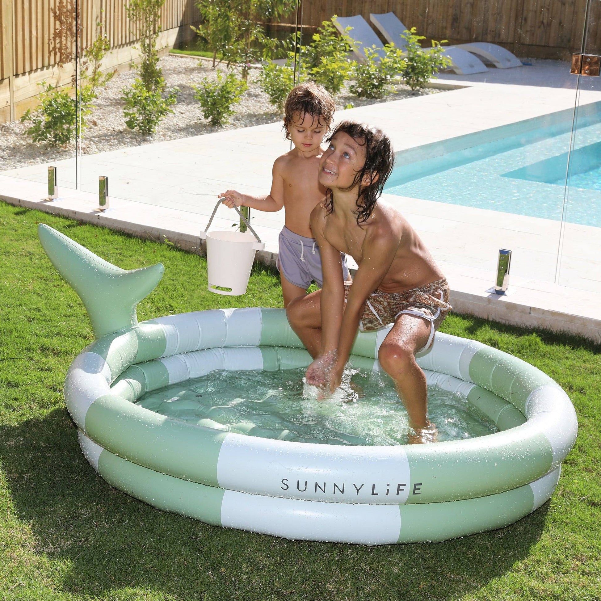 sunnylife Shark Tribe Inflatable Backyard Pool - partyalacarte.co.in
